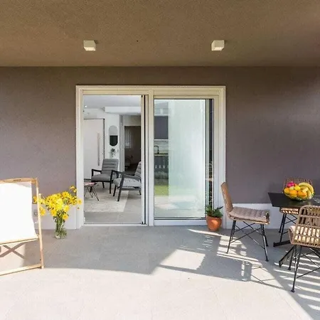 Lemon 3 Premium Comfortable Holiday Porec